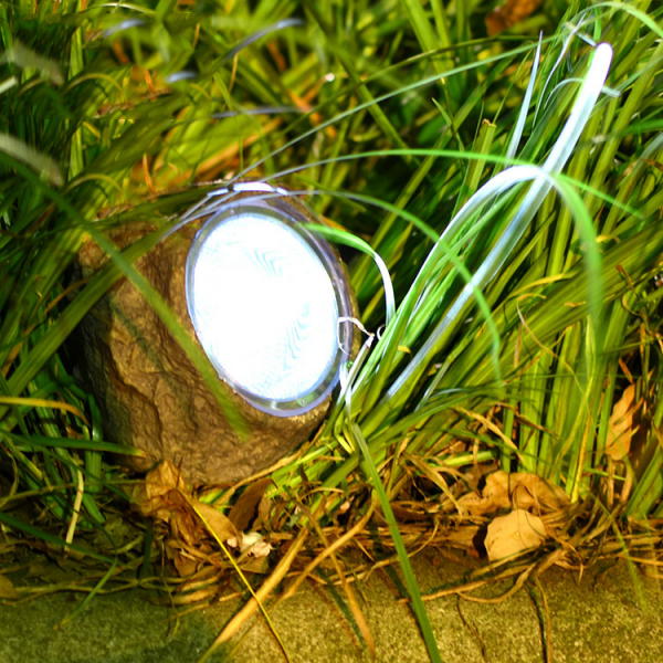 Lampe solaire pierre