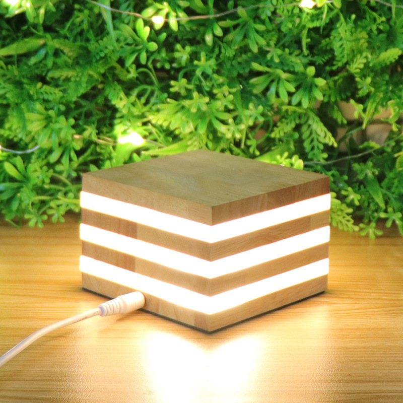 Une lampe en bois