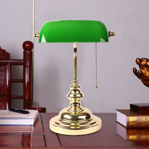 Lampe de banquier vert et métal doré Vintage