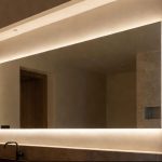 lumière indirecte miroir salle de bain