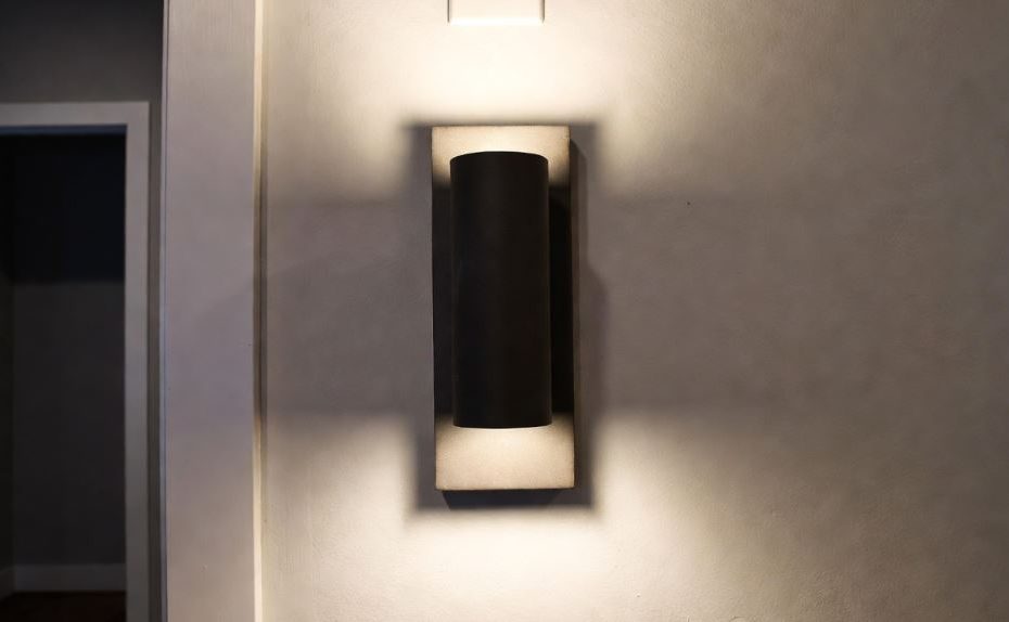 Appliques Murales Élégantes pour une Entrée Accueillante